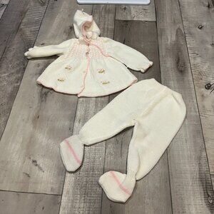 Vingtage baby outfit bin ay